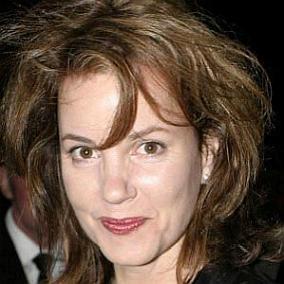 facts on Margaret Colin