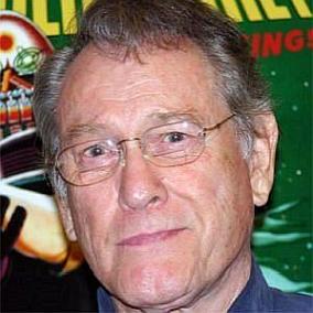 facts on Earl Holliman