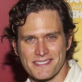 facts on Steven Pasquale