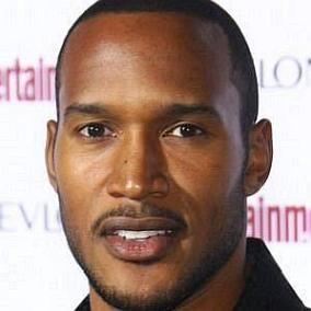 facts on Henry Simmons