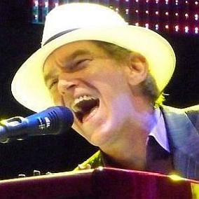 facts on Benmont Tench