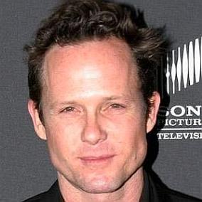 facts on Dean Winters